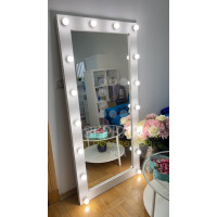 Белое гримерное зеркало с подсветкой в раме 175х80 см